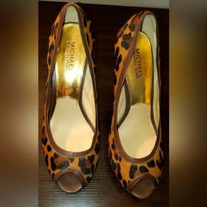 MICHAEL KORS PEEP TOE HEELS | SZ 9